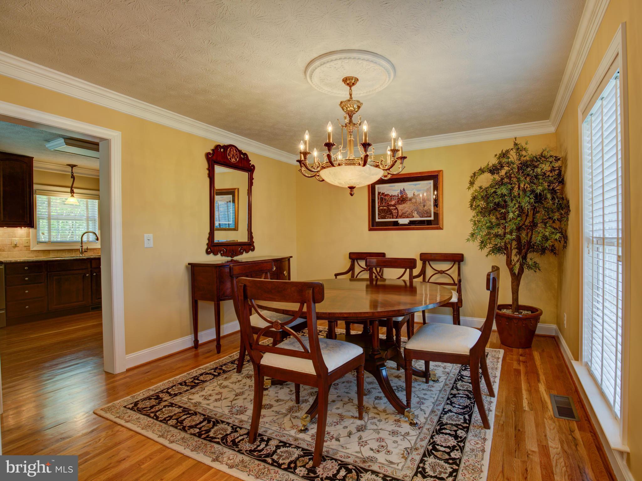 93 Abbey Road Winchester, VA 22602 - Photo 11 of 30 Dining Room