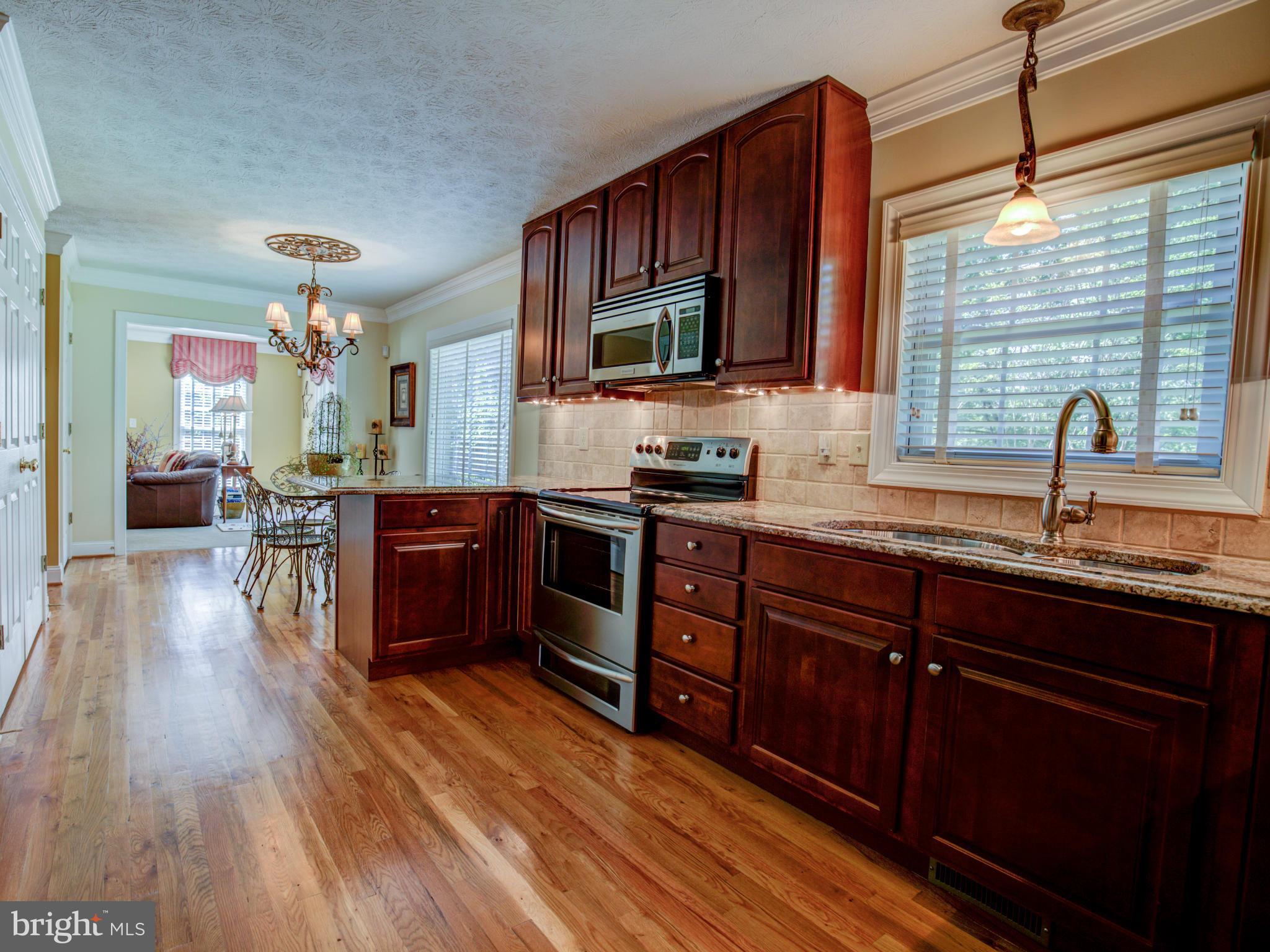 93 Abbey Road Winchester, VA 22602 - Photo 6 of 30 Kitchen