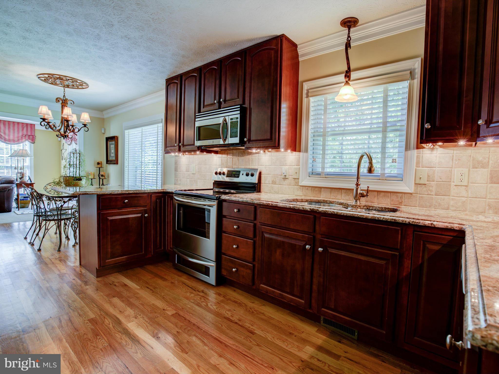 93 Abbey Road Winchester, VA 22602 - Photo 7 of 30 Kitchen