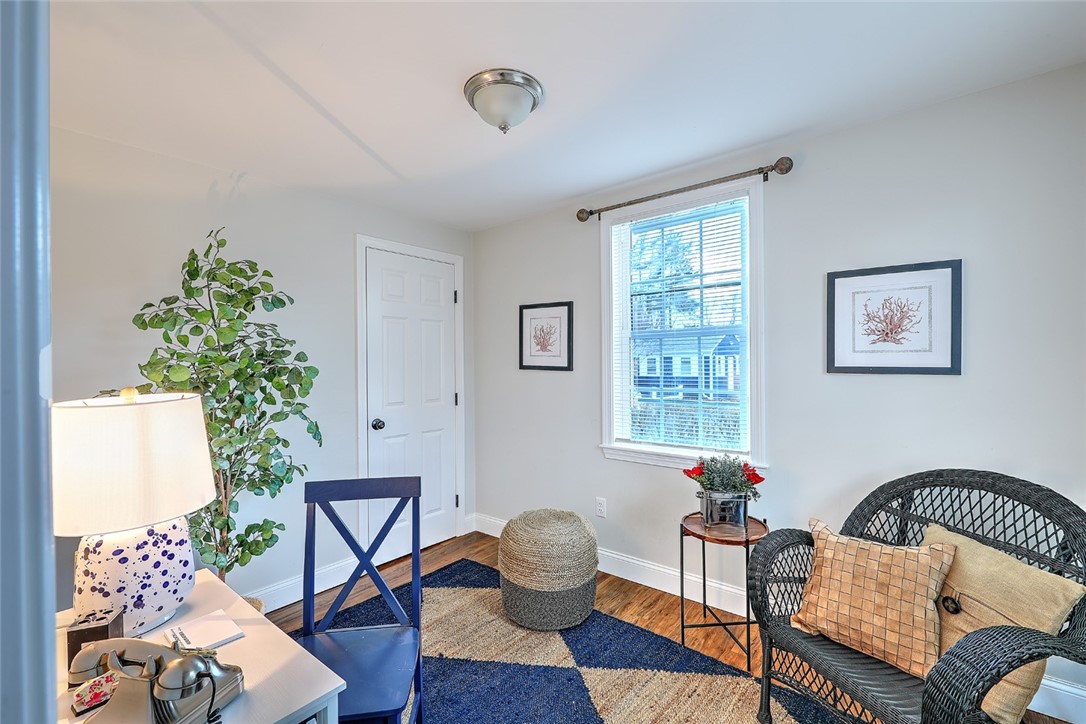 216 Maple Avenue Barrington, RI 02806 - Photo 11 of 22