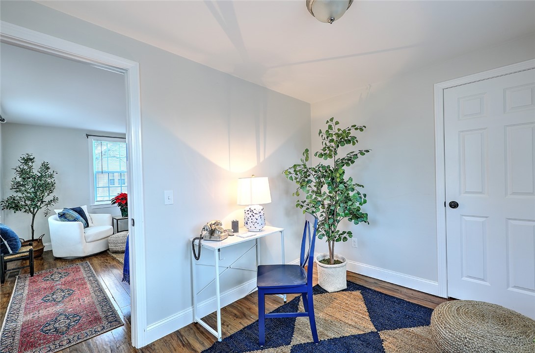 216 Maple Avenue Barrington, RI 02806 - Photo 13 of 22