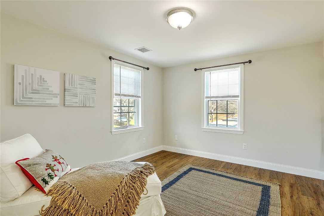 216 Maple Avenue Barrington, RI 02806 - Photo 18 of 22