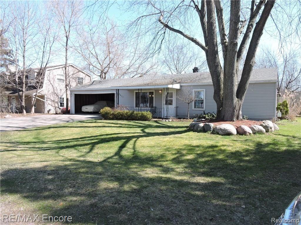 3671 Minton Road Lake Orion, MI 48359 - Photo 12 of 17 front.JPG