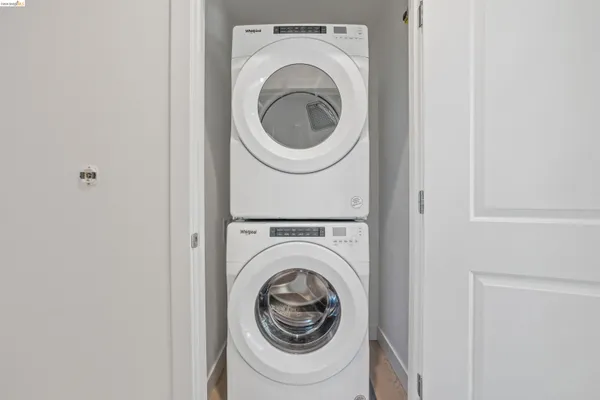 $689,000 | 500 Somi Court, Unit 301, Hayward, CA 94544