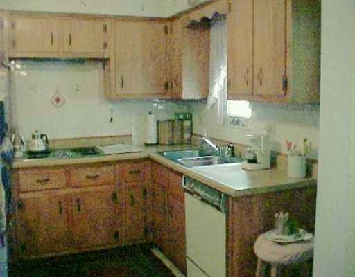 5053 Logan Ferry Road Murrysville, PA 15668 - Photo 7 of 8 Kitchen.