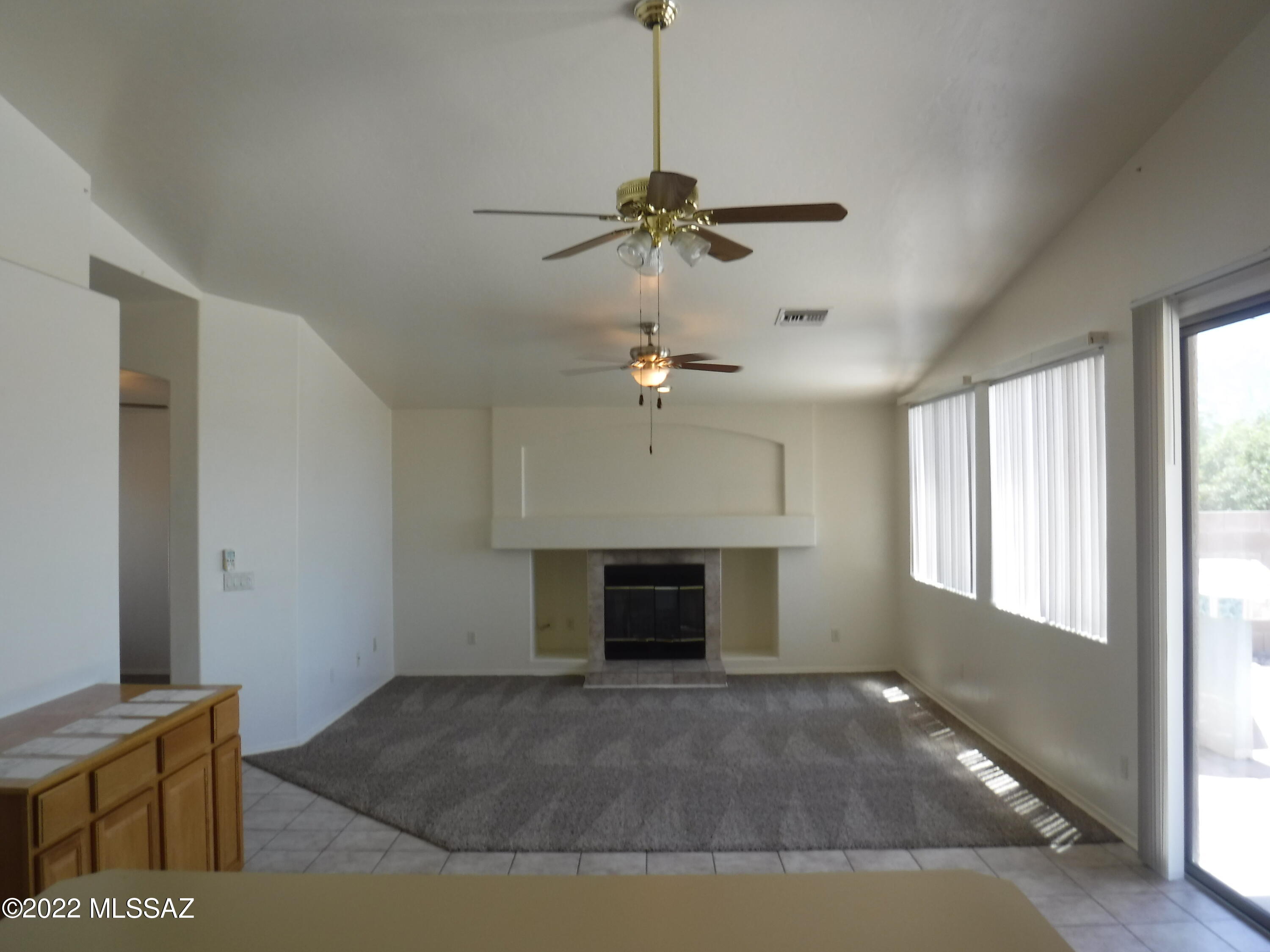 317 West Plateau Road Oro Valley, AZ 85737 - Photo 3 of 40