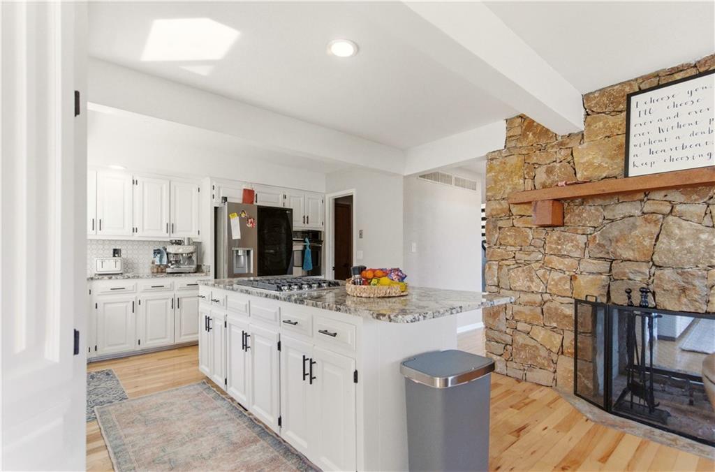 222 Northwest Locust Street Lee's Summit, MO 64064 - Photo 14 of 67