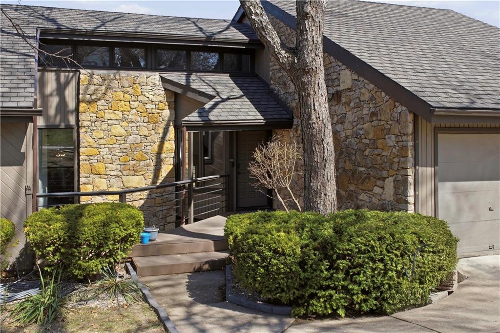 222 Northwest Locust Street Lee's Summit, MO 64064 - Photo 9 of 67