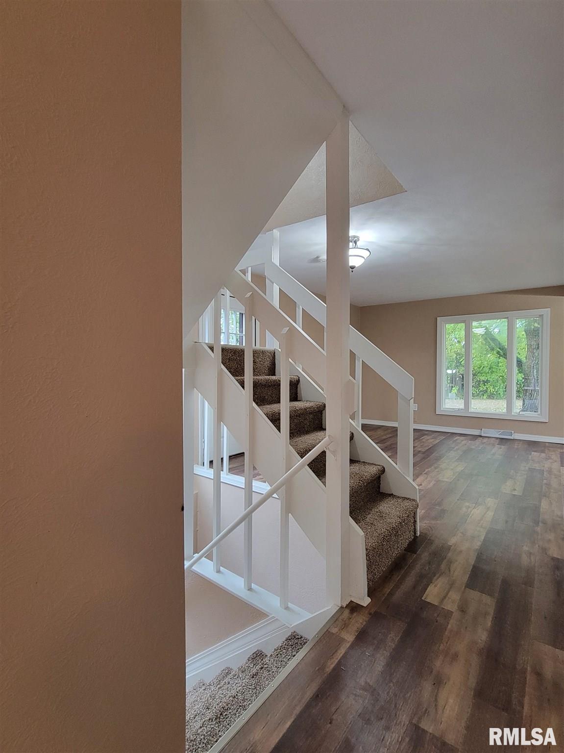 13851 North Manito Road Manito, IL 61546 - Photo 15 of 45 Gallery Image 15