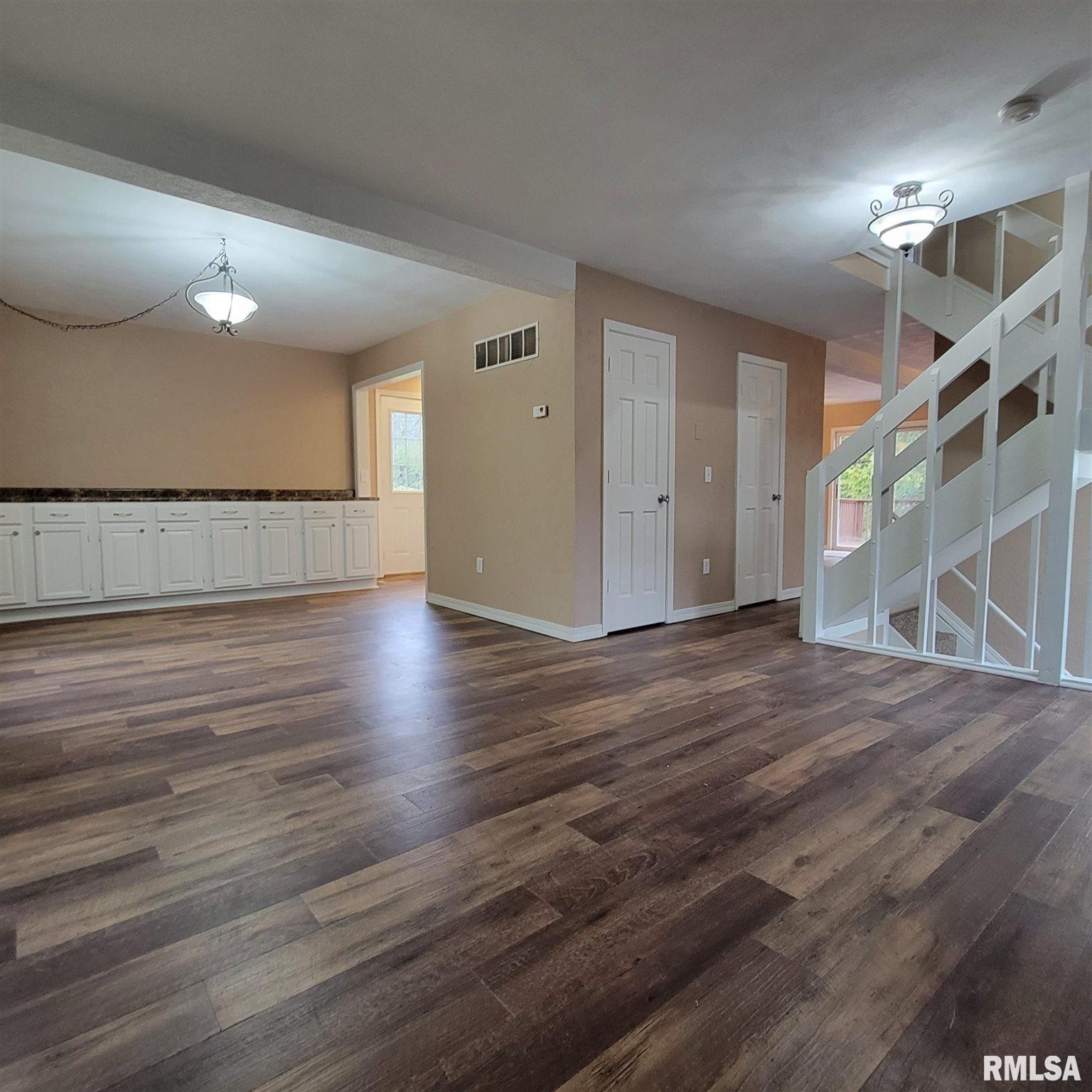 13851 North Manito Road Manito, IL 61546 - Photo 9 of 45 Gallery Image 9