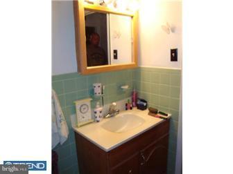 11717 Telfair Road Philadelphia, PA 19154 - Photo 6 of 12 Gallery Image 6