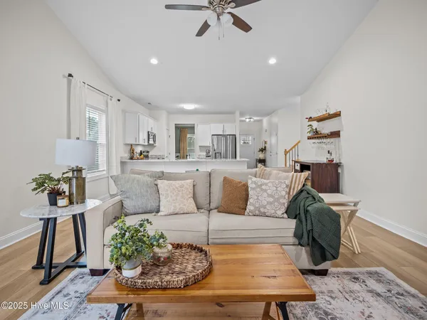 $2,250 | 102 Moonstone Court, Jacksonville, NC 28546