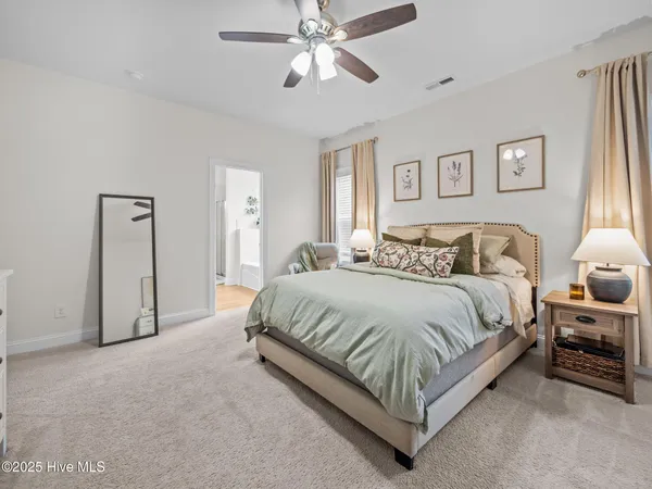$2,250 | 102 Moonstone Court, Jacksonville, NC 28546