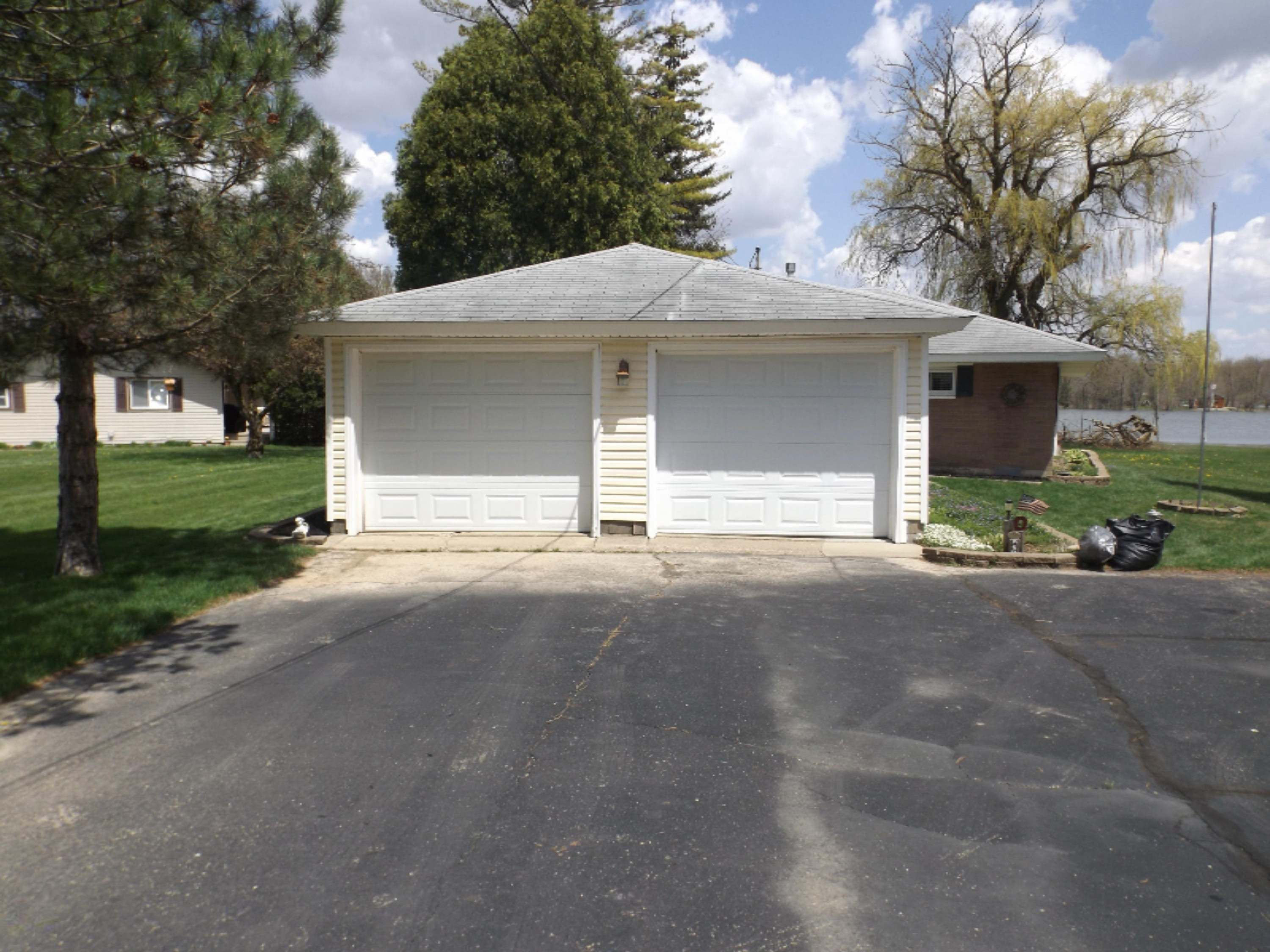 8420 North Sunset Road Reading, MI 49274 - Photo 3 of 27 Garage