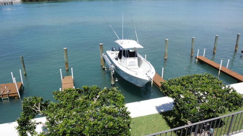 275 South Beach Road, Unit 201E Jupiter, FL 33469 - Photo 11 of 25 boat lift