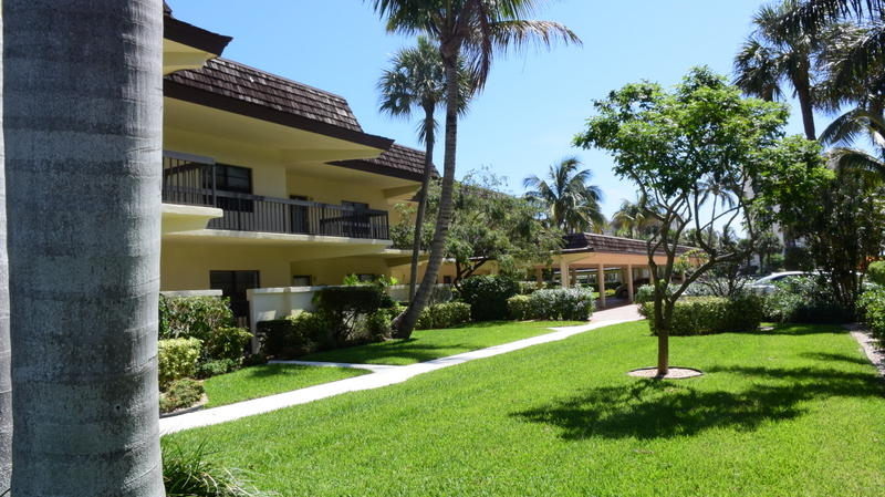 275 South Beach Road, Unit 201E Jupiter, FL 33469 - Photo 18 of 25 front