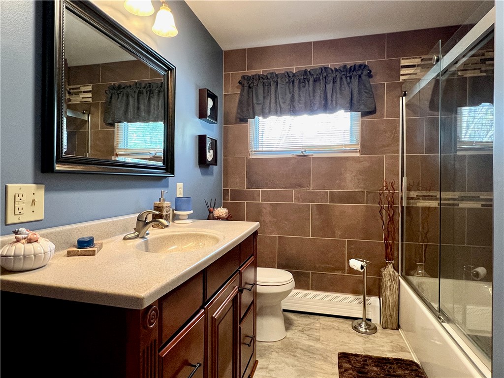 378 Winney Hill Road Oneonta, NY 13820 - Photo 19 of 43 Bathroom #2 Upstairs