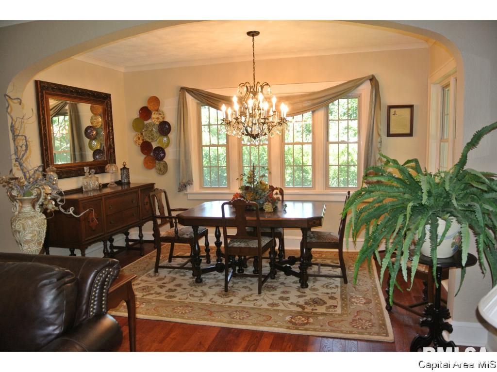 1611 Mound Road Jacksonville, IL 62650 - Photo 11 of 35 Gallery Image 11