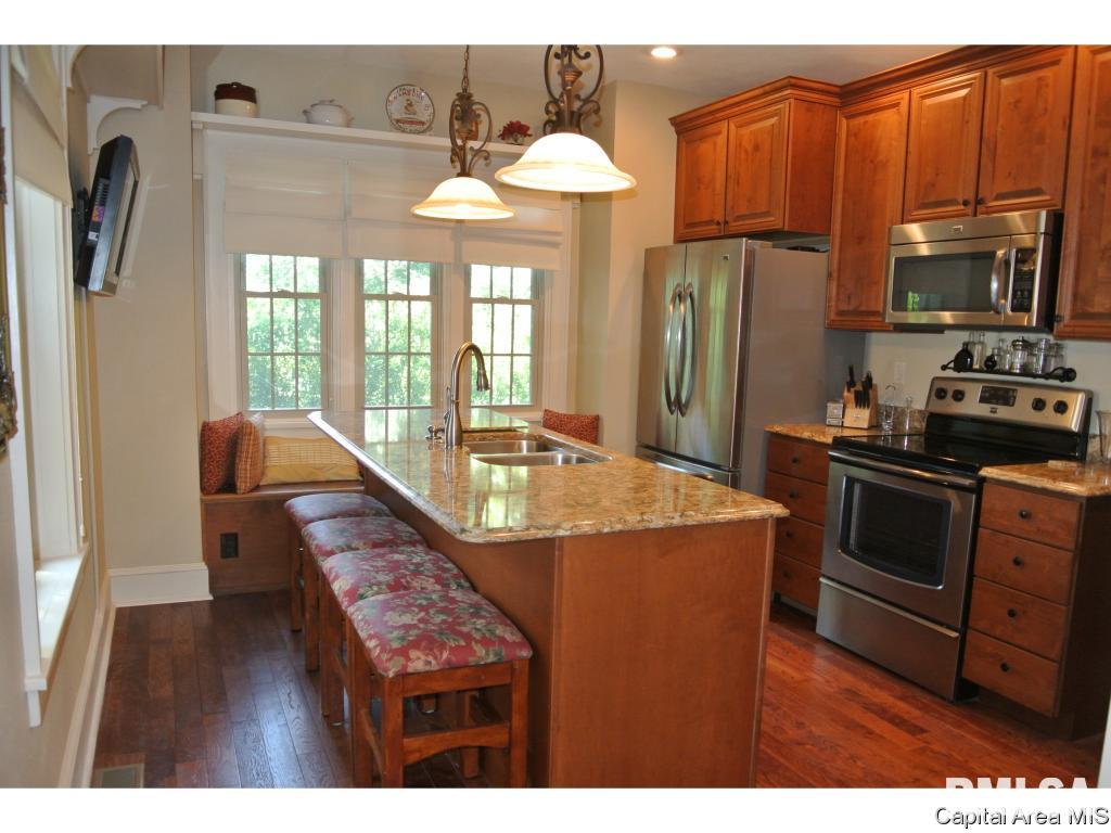 1611 Mound Road Jacksonville, IL 62650 - Photo 15 of 35 Gallery Image 15
