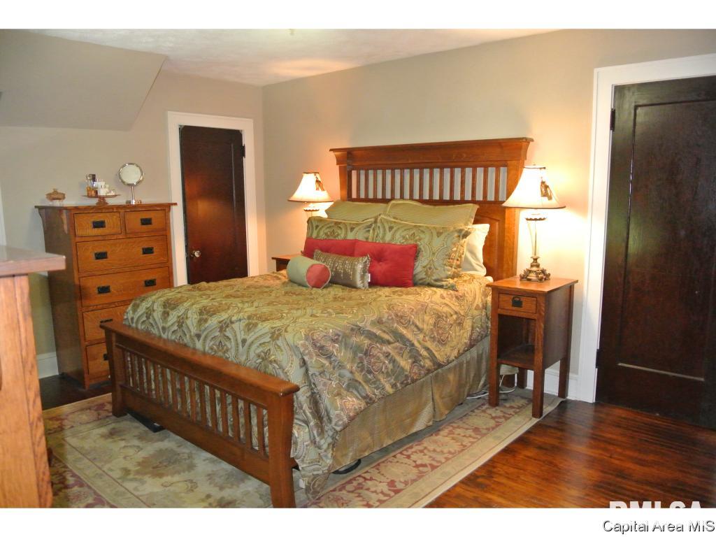1611 Mound Road Jacksonville, IL 62650 - Photo 25 of 35 Gallery Image 25
