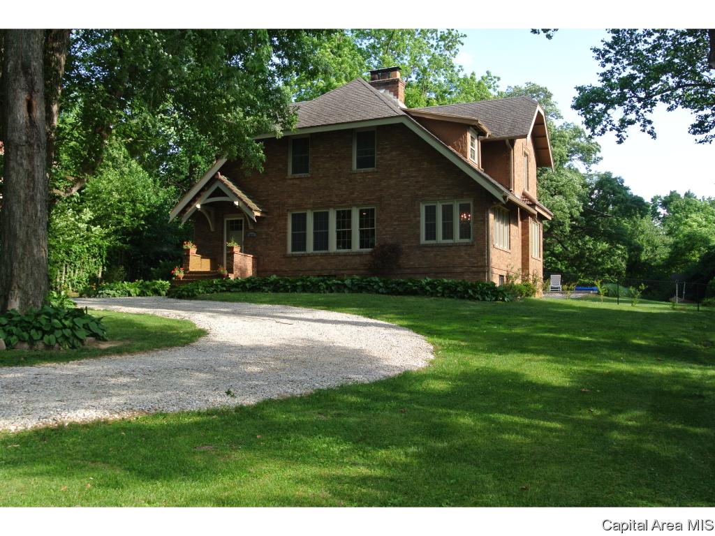 1611 Mound Road Jacksonville, IL 62650 - Photo 3 of 35 Gallery Image 3