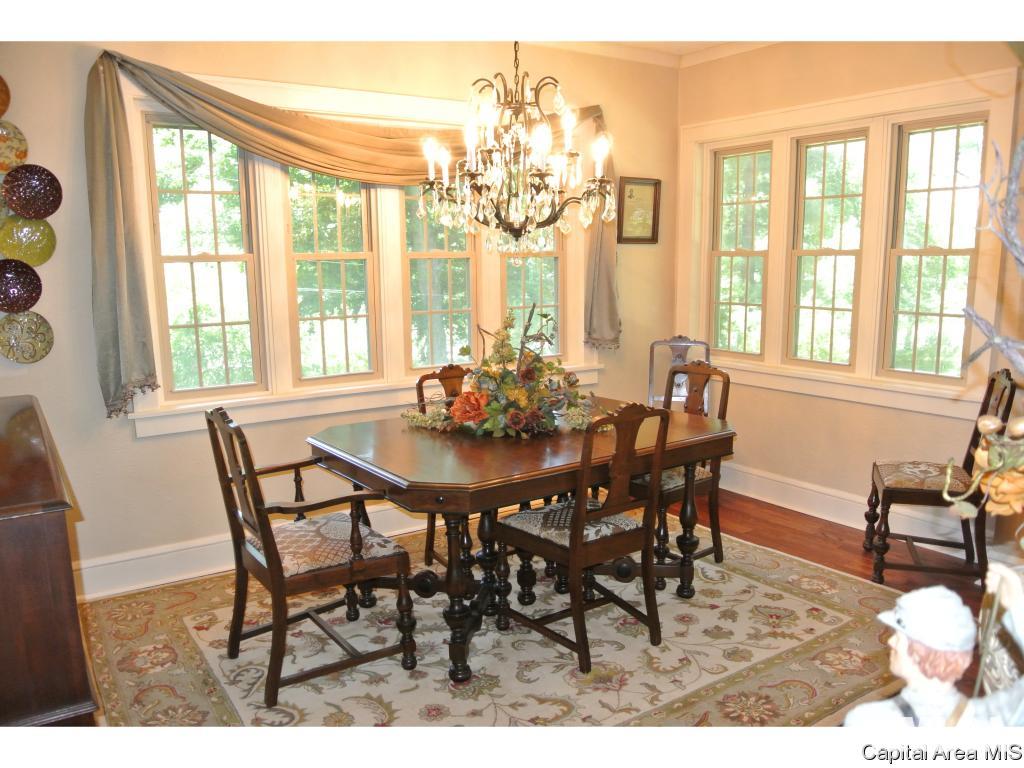 1611 Mound Road Jacksonville, IL 62650 - Photo 10 of 35 Gallery Image 10