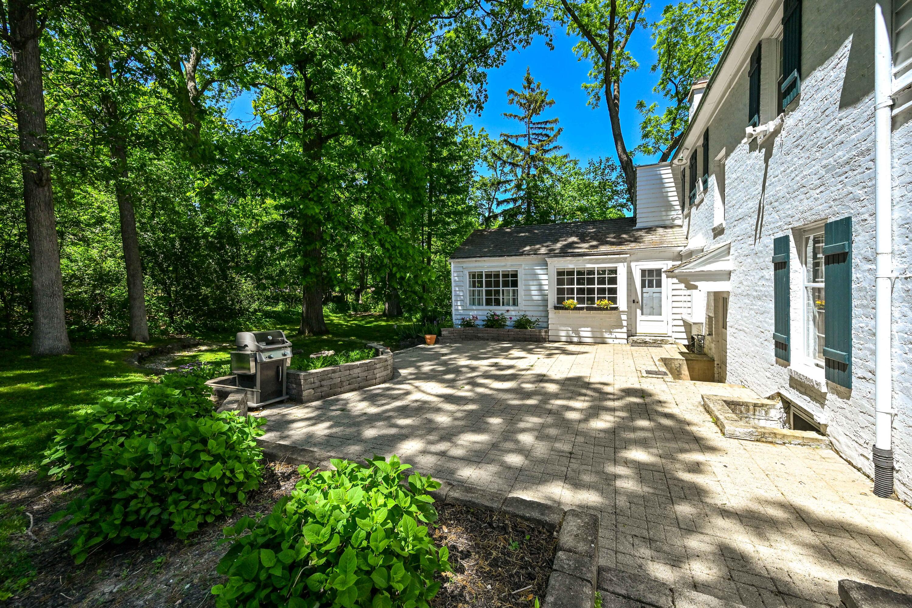 1065 Lower Ridgeway Elm Grove, WI 53122 - Photo 41 of 48 DZ1065E-16
