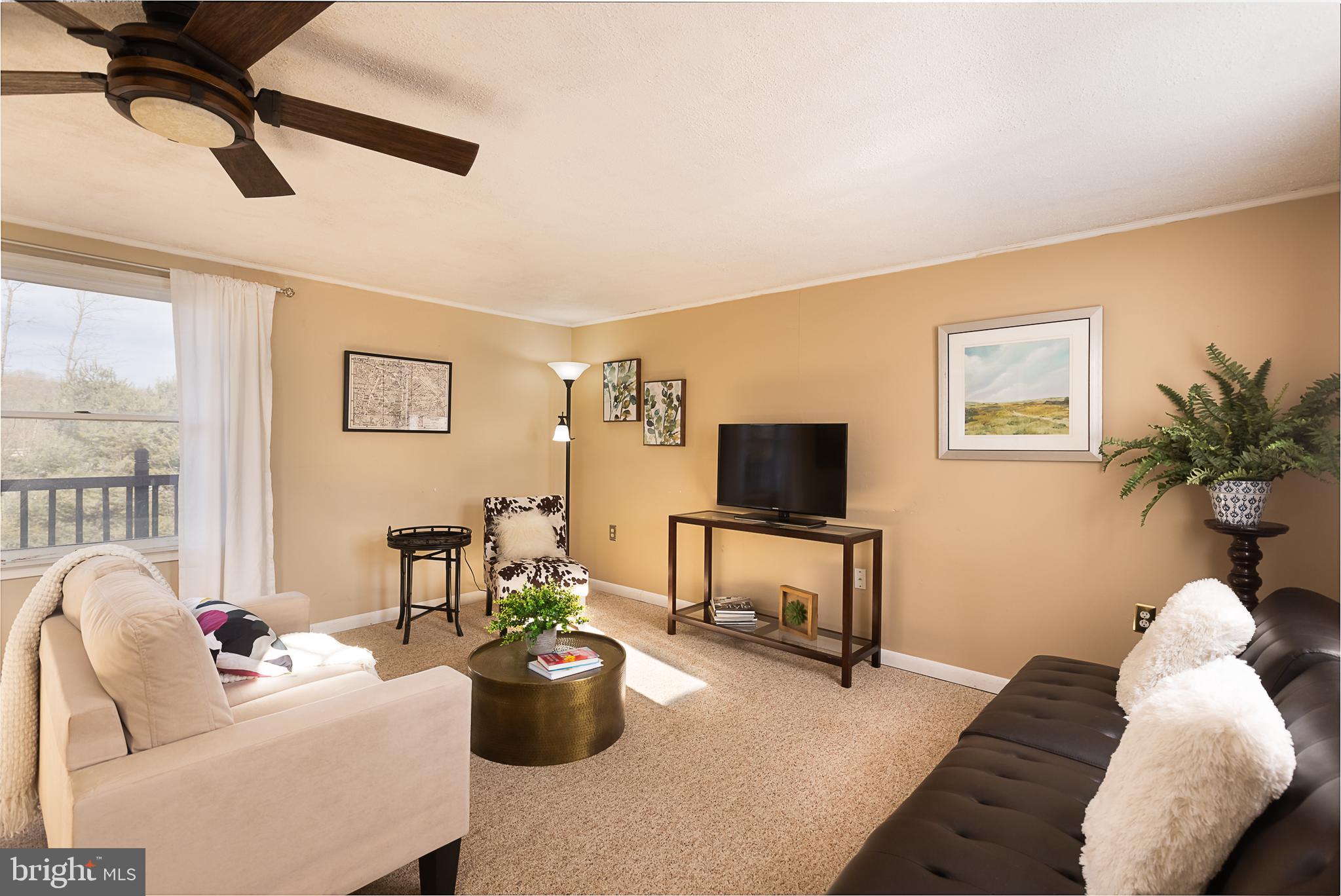 2746 Cedarhurst Road Finksburg, MD 21048 - Photo 14 of 30 Living Room (alt view)