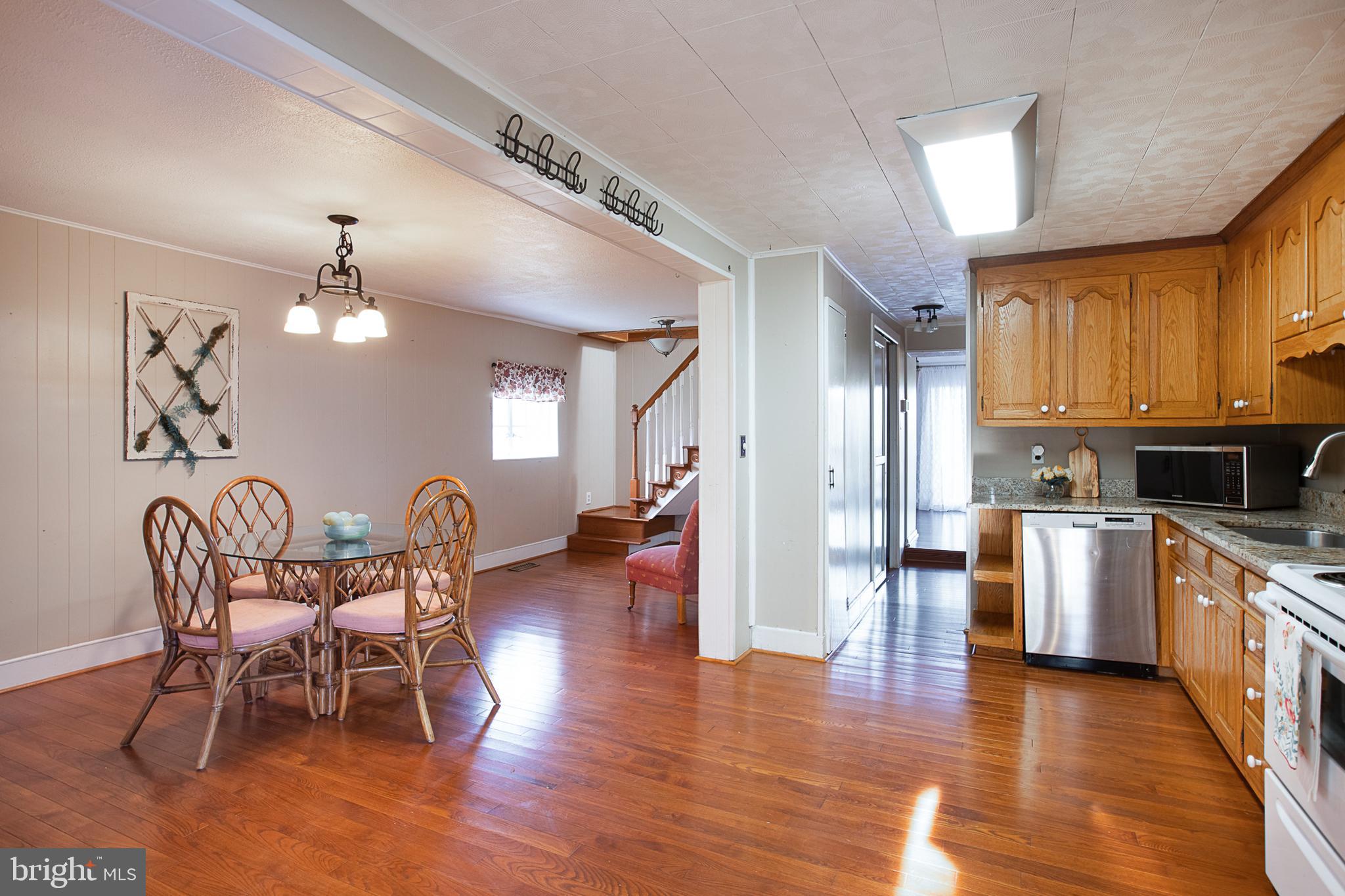 Kitchen Area (alt view)