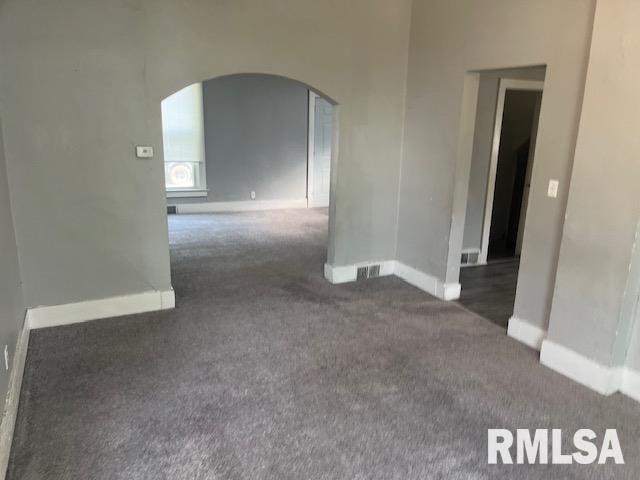 1015 Arlington Court Davenport, IA 52803 - Photo 6 of 17