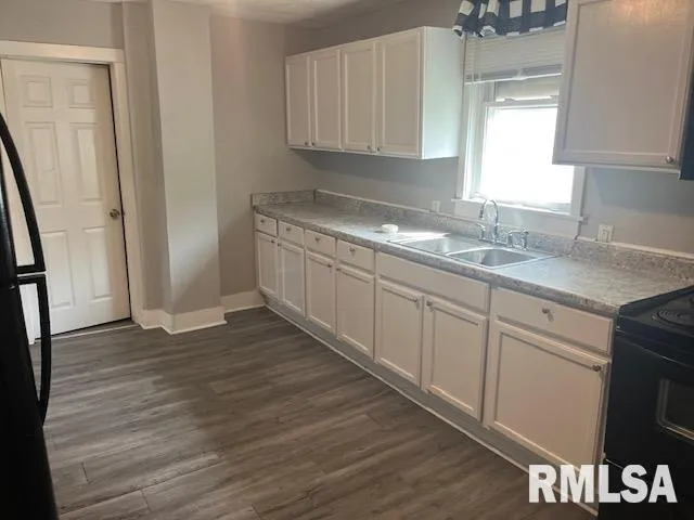 $975 | 1015 Arlington Court, Davenport, IA 52803