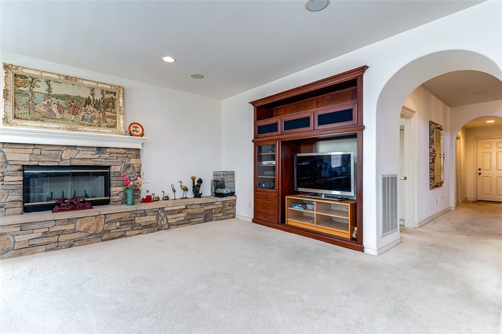 30 Paso Robles Irvine, CA 92602 - Photo 18 of 34