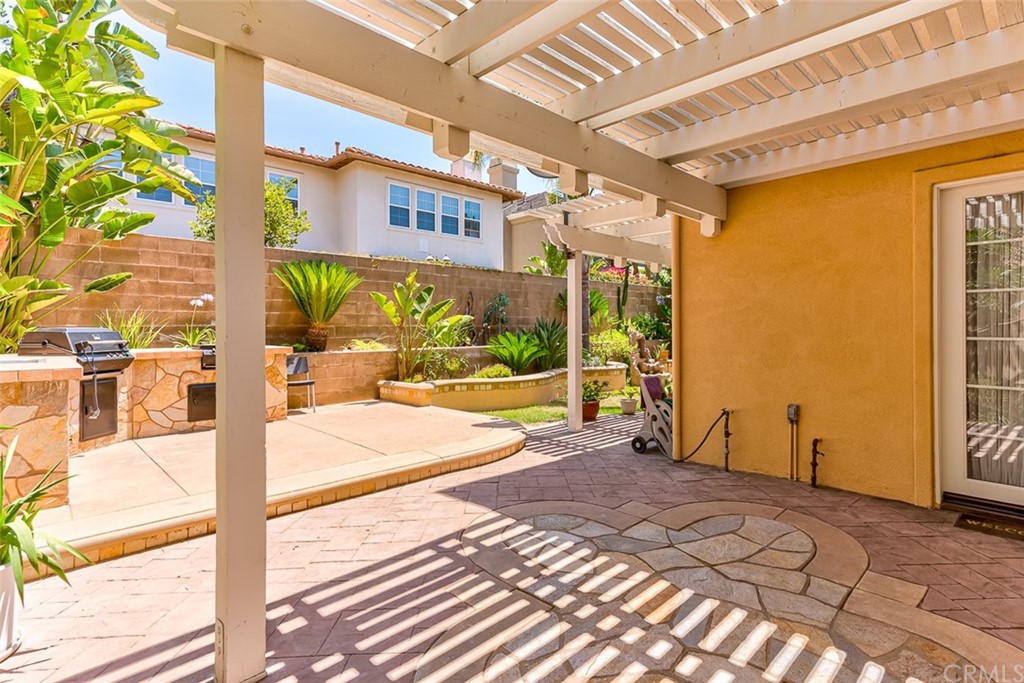 30 Paso Robles Irvine, CA 92602 - Photo 4 of 34 a view of a street with a building