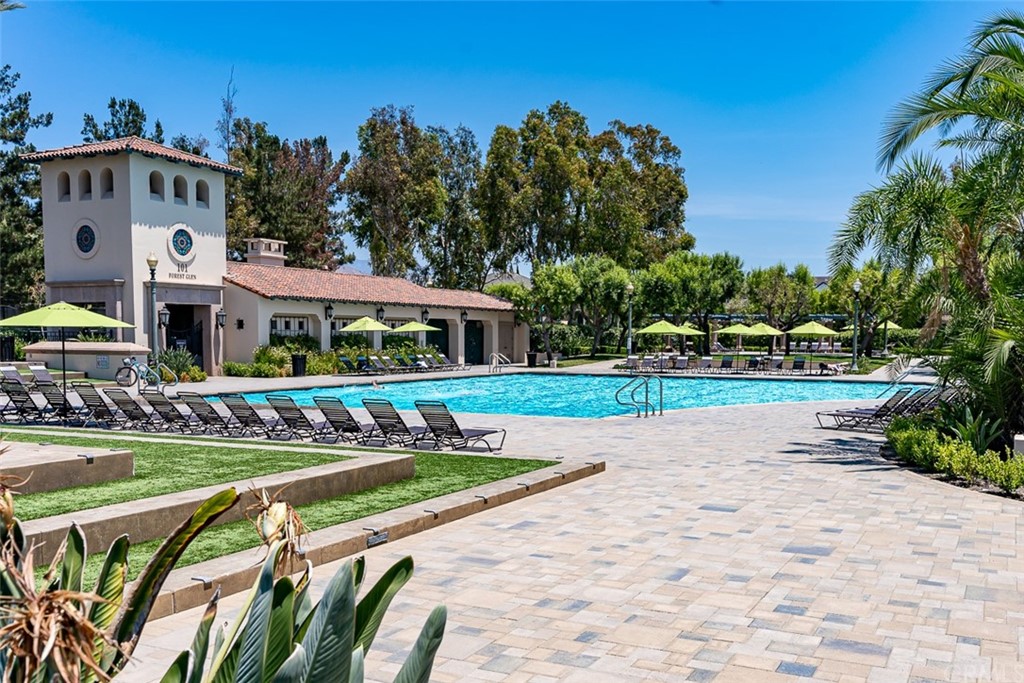 30 Paso Robles Irvine, CA 92602 - Photo 34 of 34 a front view of house with yard
