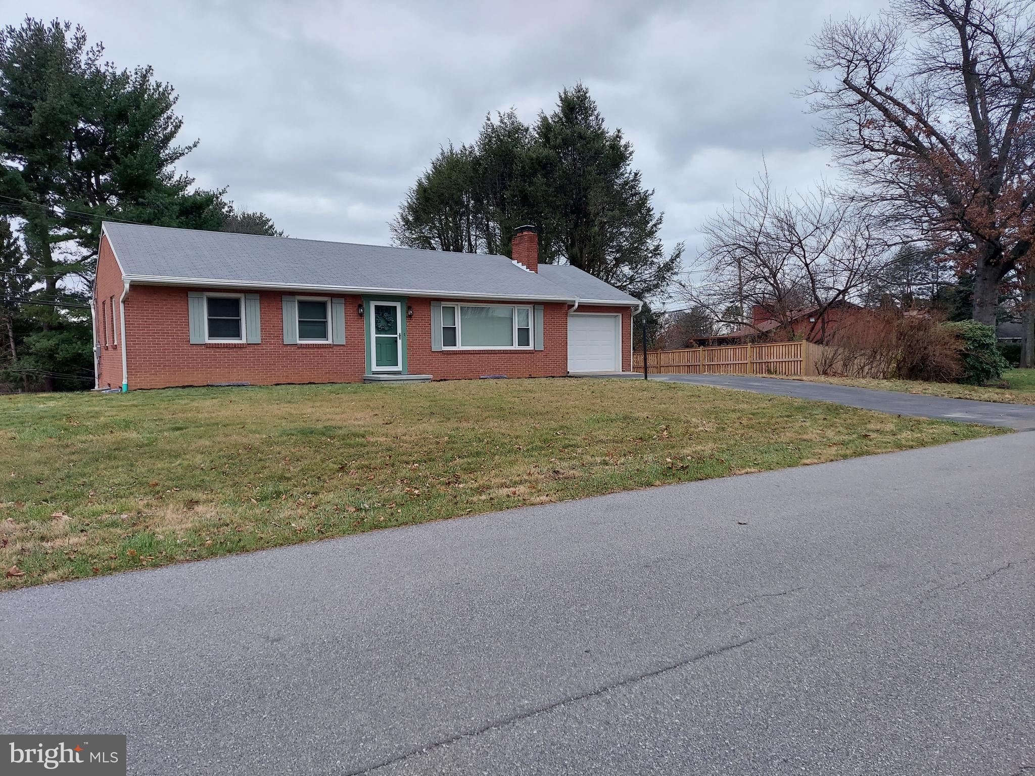 17941 Pin Oak Road Hagerstown, MD 21740 - Photo 1 of 20 Gallery Image 1