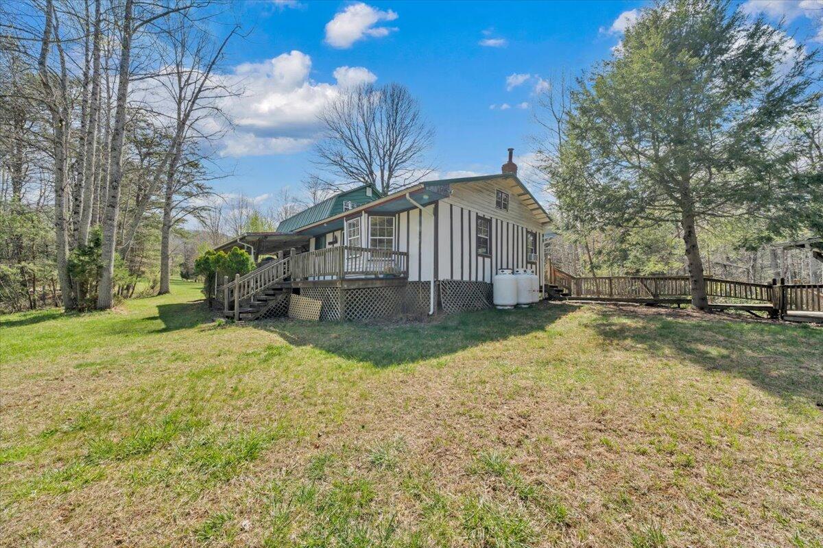 75 Johns Creek Road New Castle, VA 24127 - Photo 2 of 98 009-MIB08031