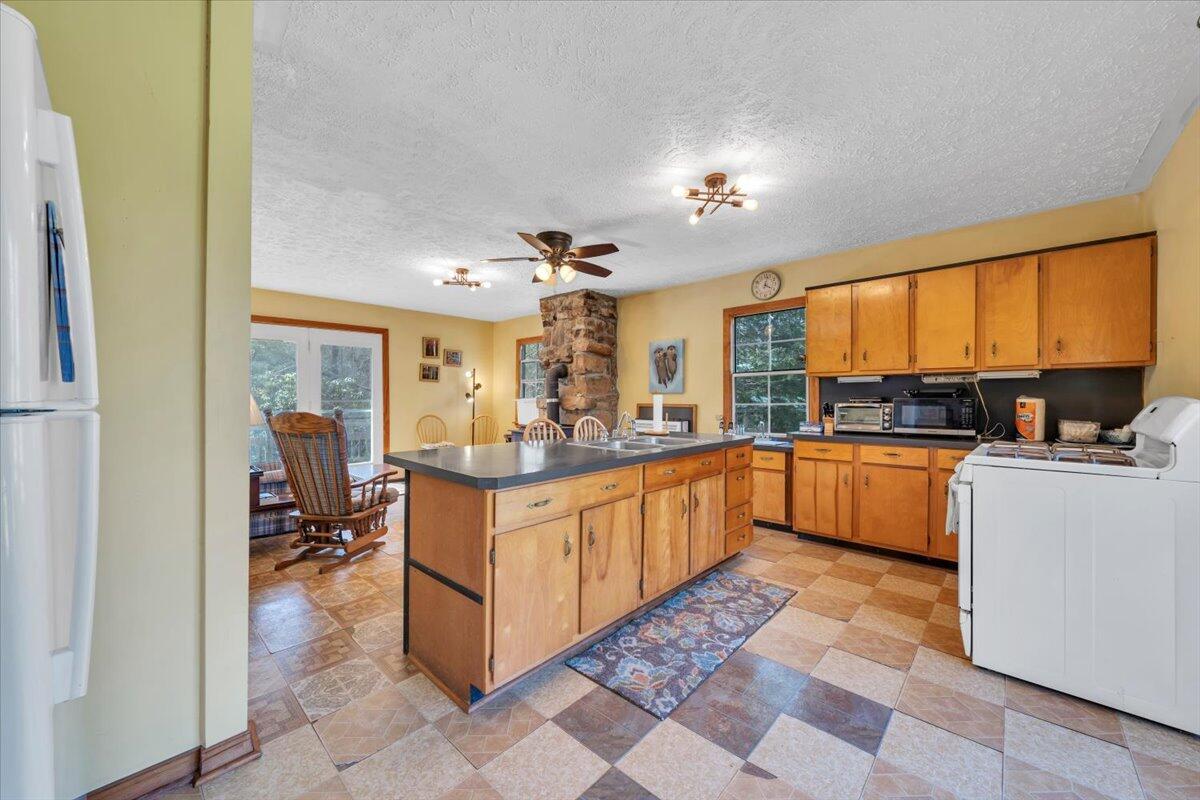 75 Johns Creek Road New Castle, VA 24127 - Photo 23 of 98 027-MIB08193