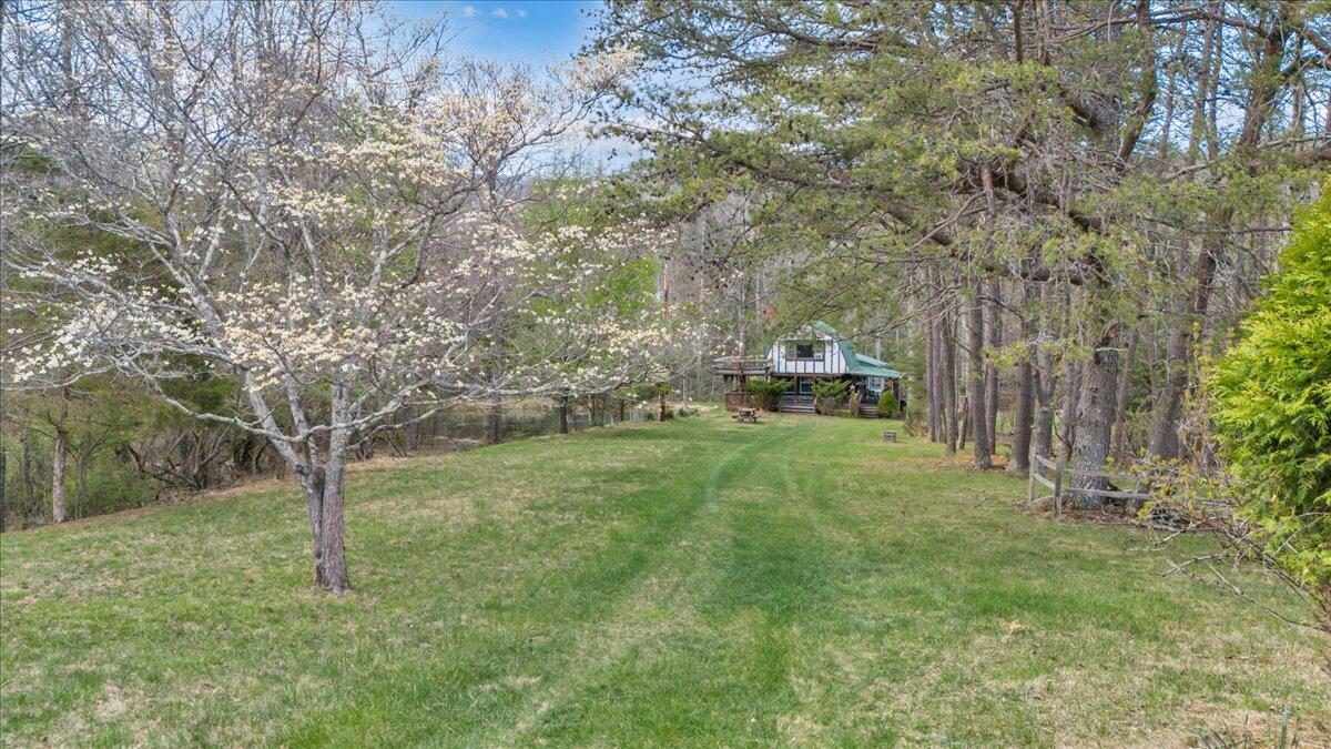 75 Johns Creek Road New Castle, VA 24127 - Photo 77 of 98 084-DJI_20260406162702_0053_D