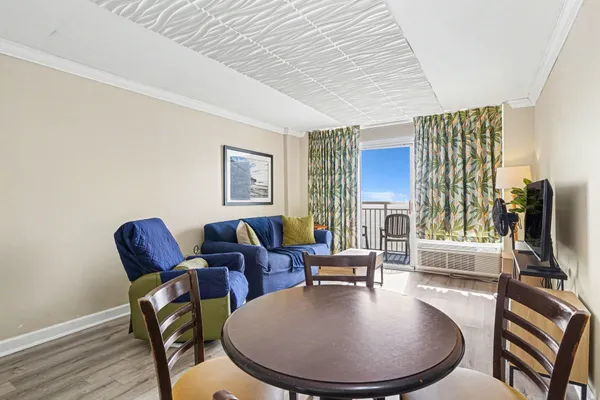 $229,900 | 201 Ocean Boulevard South, Unit 1018, Myrtle Beach, SC 29575