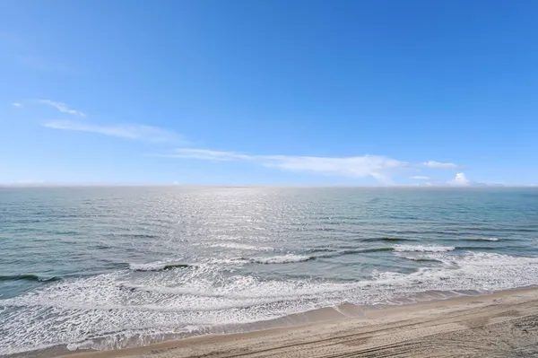 $229,900 | 201 Ocean Boulevard South, Unit 1018, Myrtle Beach, SC 29575