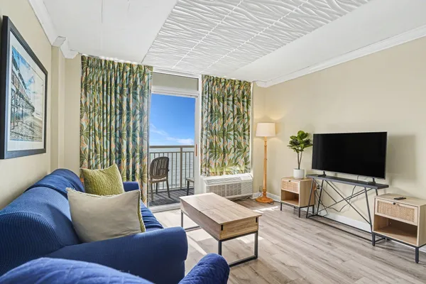$229,900 | 201 Ocean Boulevard South, Unit 1018, Myrtle Beach, SC 29575