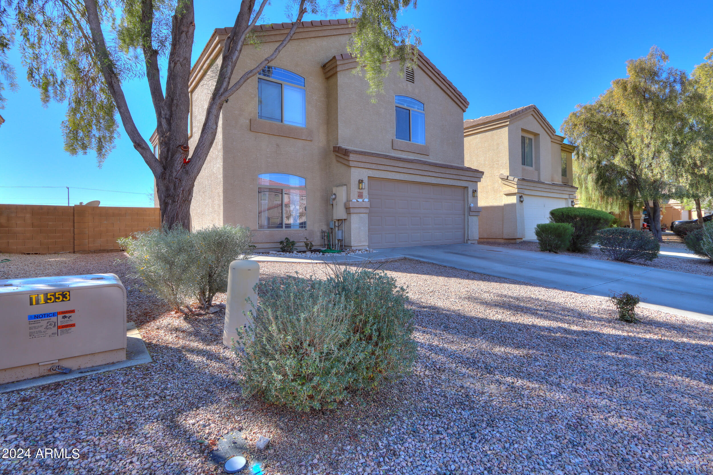 43253 West Cowpath Road Maricopa, AZ 85138 - Photo 3 of 40 03