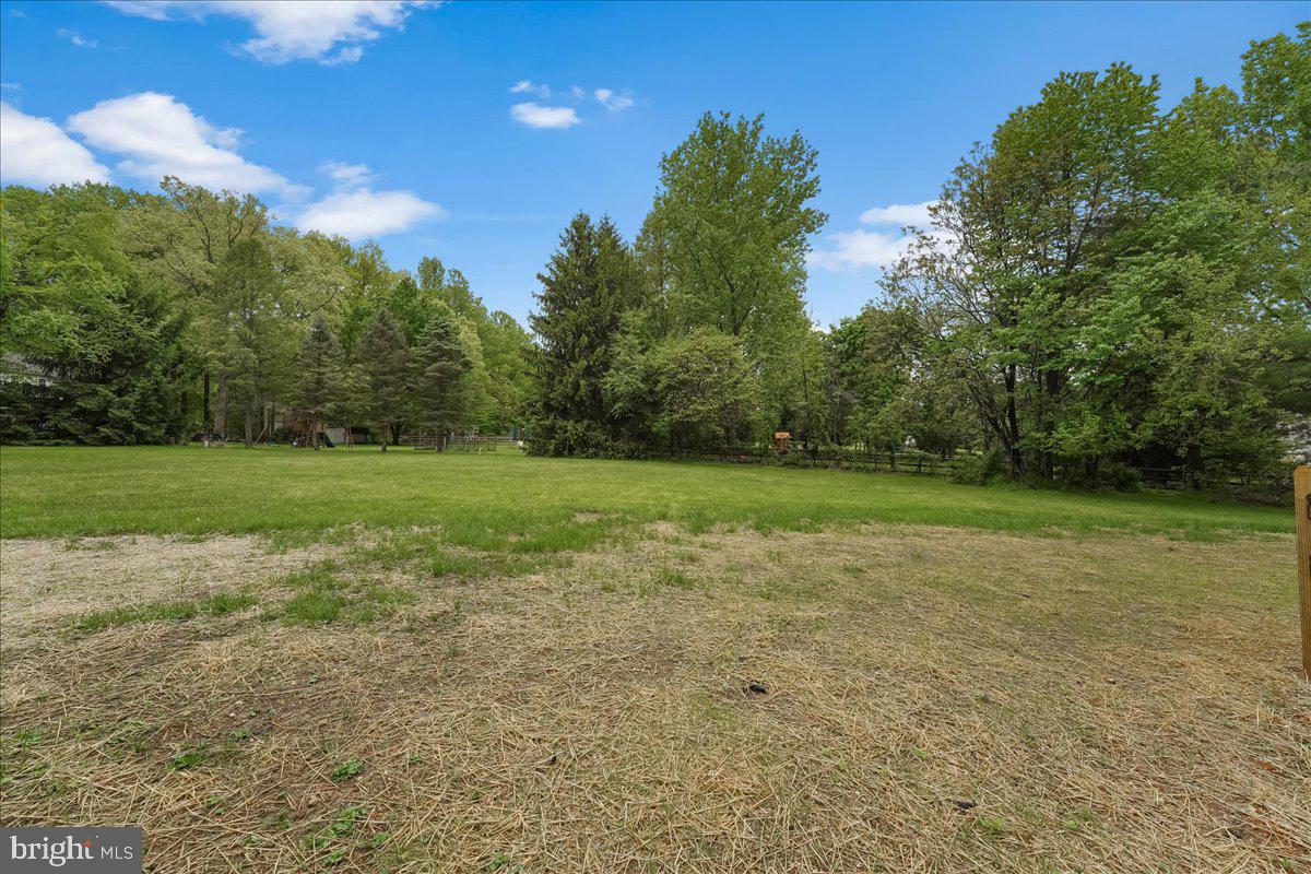 22 Blakely Road Downingtown, PA 19335 - Photo 10 of 11 Gallery Image 10