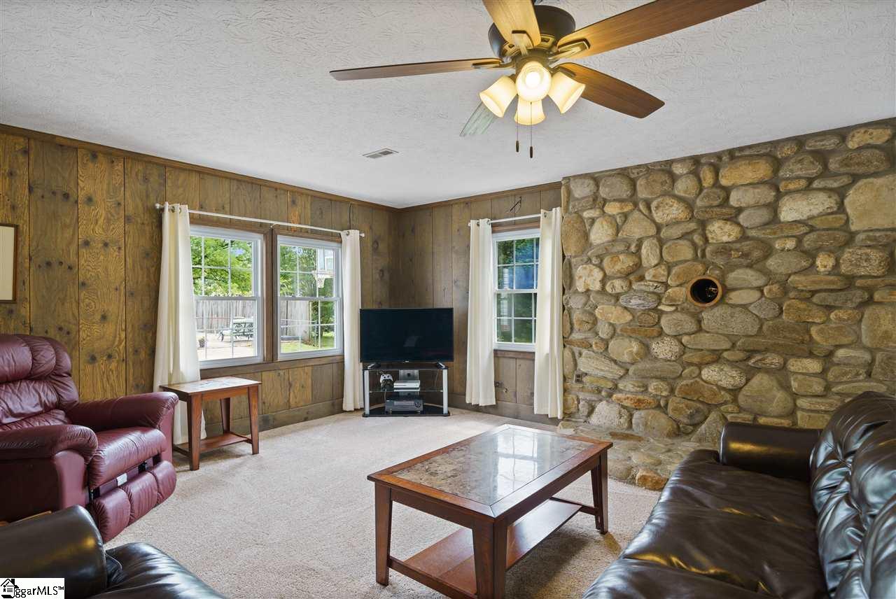 120 Willis Road Taylors, SC 29687 - Photo 25 of 36 Gallery Image 25