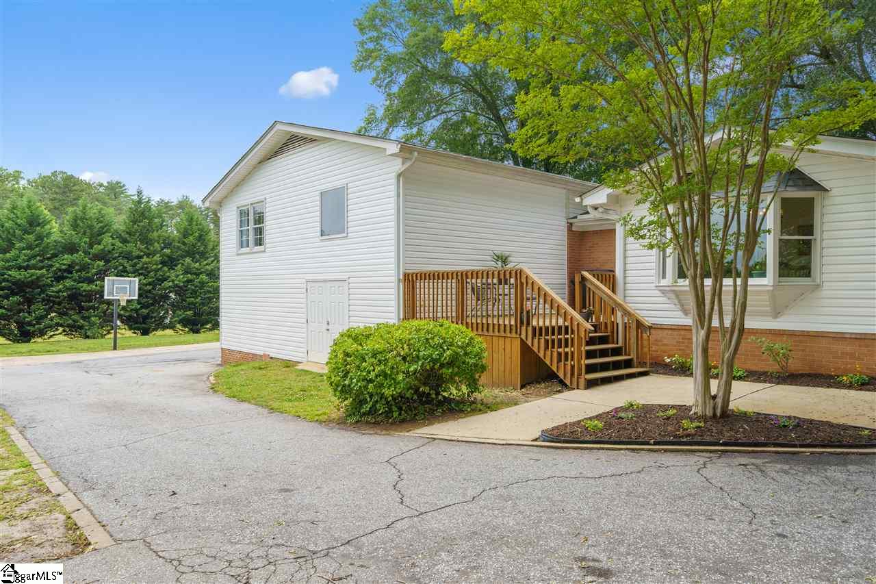 120 Willis Road Taylors, SC 29687 - Photo 29 of 36 Gallery Image 29