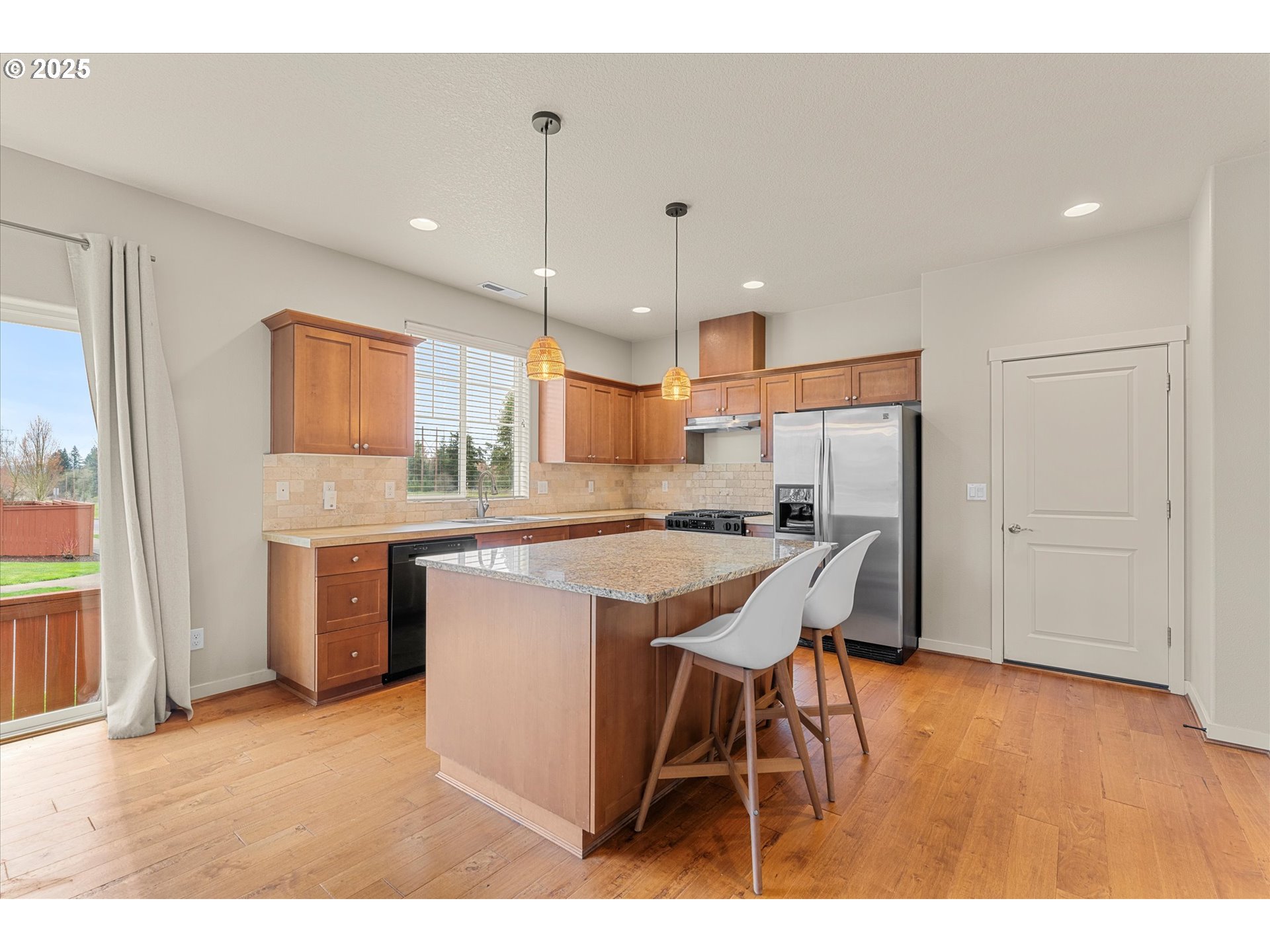 16893 Southwest Romeo Terrace Portland, OR 97224 - Photo 12 of 42 Gallery Image 12