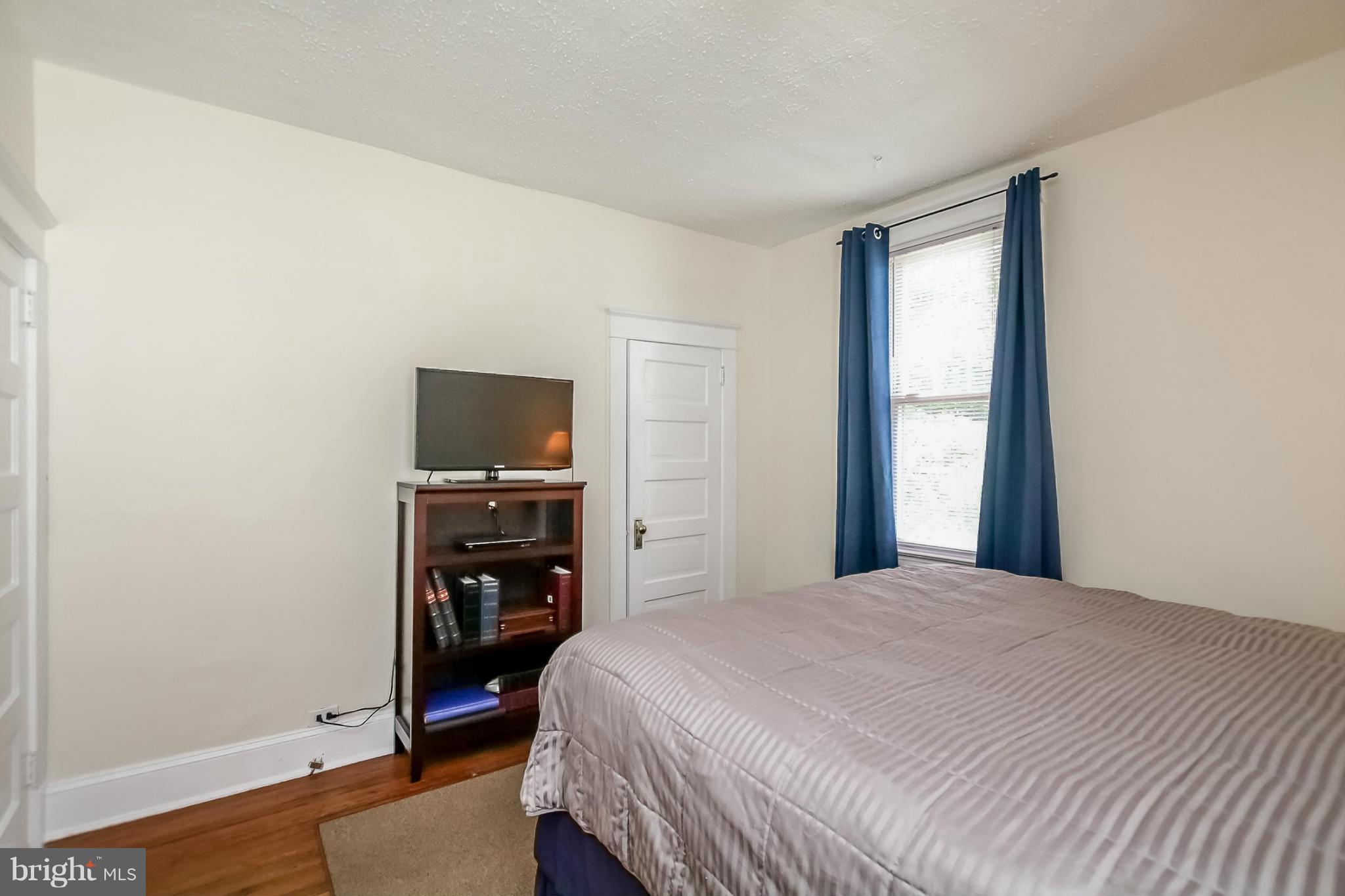 628 North Bend Road Baltimore, MD 21229 - Photo 20 of 30 Master bedroom on main level