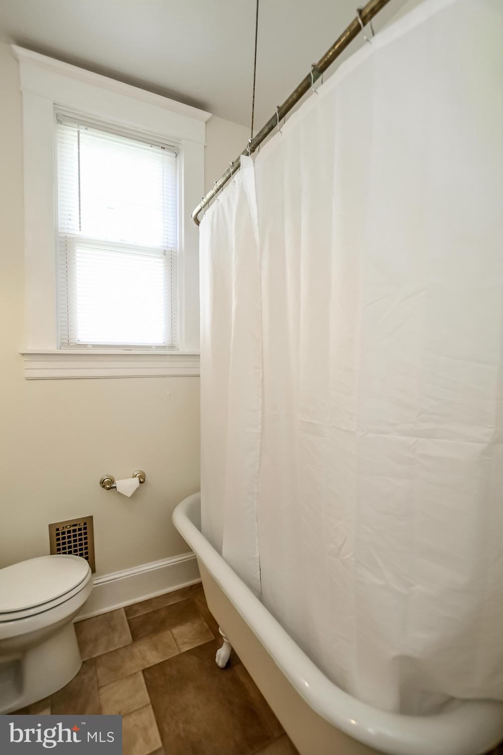 628 North Bend Road Baltimore, MD 21229 - Photo 22 of 30 Bath
