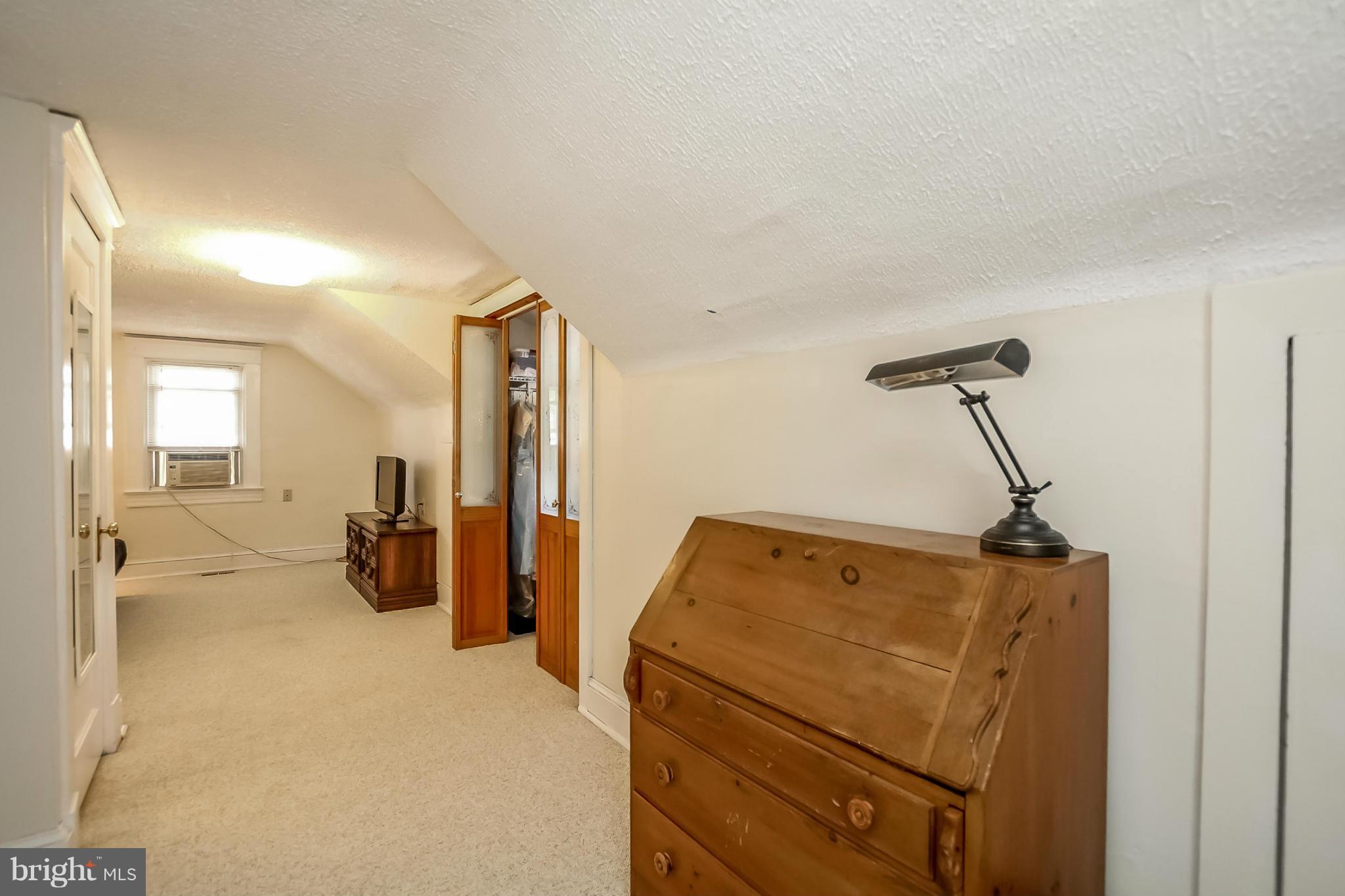 628 North Bend Road Baltimore, MD 21229 - Photo 25 of 30 Third bedroom/office/play room on upper level