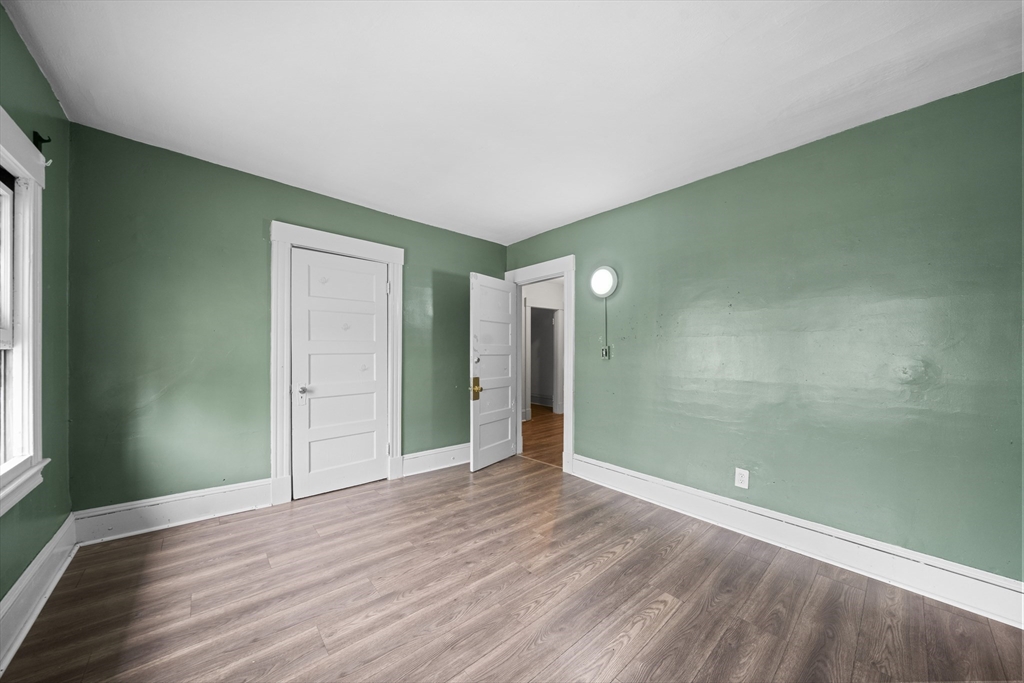 363 White Street Springfield, MA 01108 - Photo 30 of 35